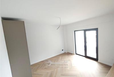 Apartament cu 3 camere decomandat în Galata - 2