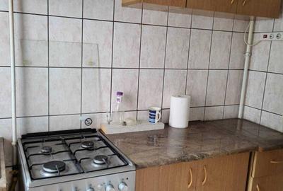 Apartament 3 camere Garii,etajul 1,2 balcoane,liber,115000 Euro - 4