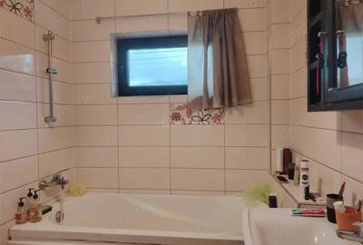 Casă cu Teren 1000 Mp în Lipănești - 9