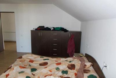 Casă cu 4 camere cu Teren 1190 Mp în Parța - 11