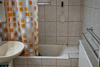 Apartament cu 2 camere decomandat în 1 Mai - 1
