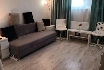 Garsonieră decomandată în Central