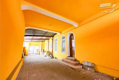 Spațiu comercial, de 566 mp, în Central - 15