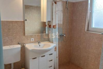 Casă cu 9 camere cu Canalizare în Central - 7