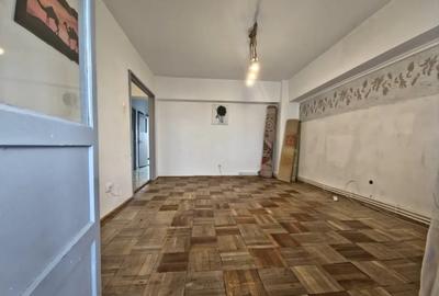 Apartament cu 3 camere decomandat în Central - 9