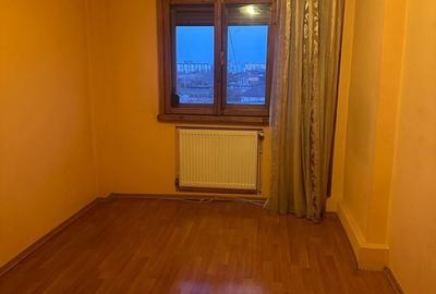 Apartament cu 3 camere decomandat în 1 Decembrie - 1