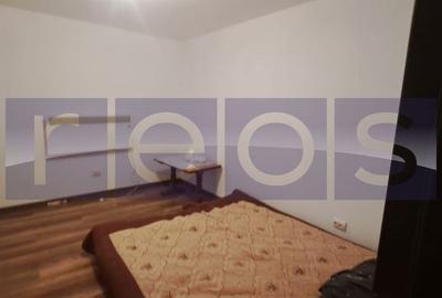 Casă cu 4 camere cu Canalizare în Peretu - 5