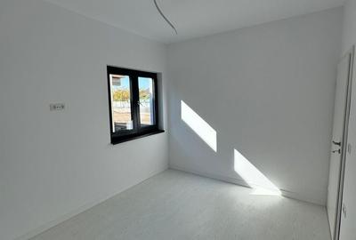 Casă individuală cu 3 camere cu Canalizare în Afumați - 9