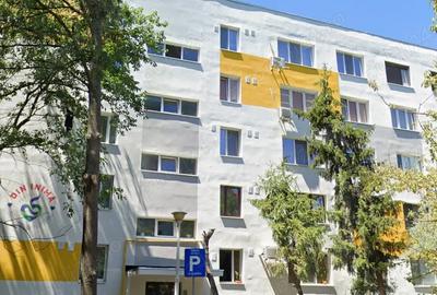 Vand apartament 3 camere