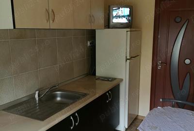 Garsonieră decomandată în 1 Mai - 8