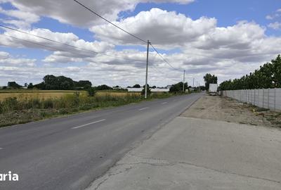 Teren de 300 mp, în Vărăști