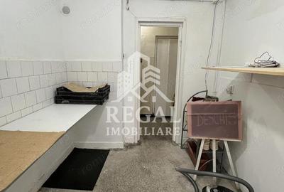 Spațiu comercial, de 47 mp, în Central - 9