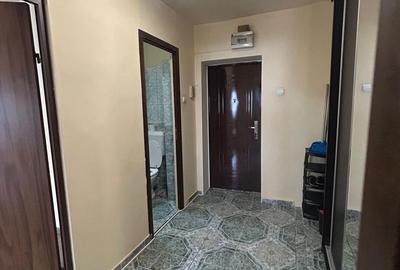 Garsonieră decomandată, mobilată în Tei - 2