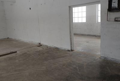 Casă cu 3 camere cu Teren 2500 Mp în Vama - 3