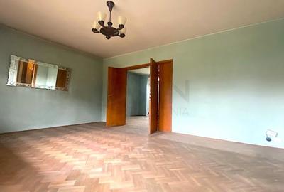 Apartament cu 3 camere decomandat în Casin - 1