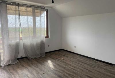 Casă cu 4 camere decomandat în Gorgota - 7