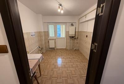 Apartament cu 3 camere decomandat în Obor - 3