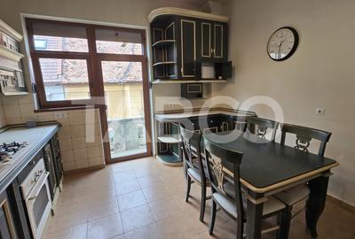 Apartament cu 3 camere semidecomandat, mobilat în Central - 13