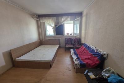 Apartament cu 3 camere decomandat în Costin Georgian - 2