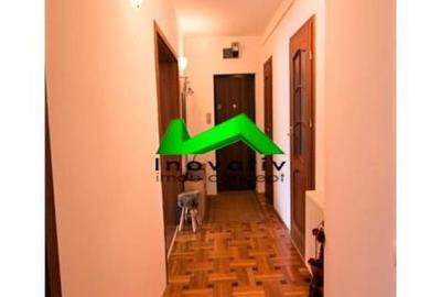 Apartament cu 3 camere decomandat, mobilat în Trei Stejari - 8