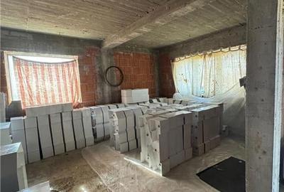Vila individuala cuplata, la rosu, cu toate utilitatile, P+1+M, 253mp teren, in - 5