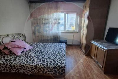 Apartament cu 3 camere de inchiriat in zona 1 Mai - 2