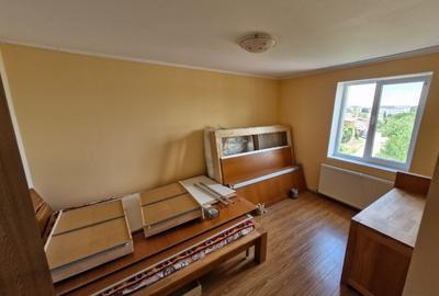 Apartament 4 camere Rosiorii de Vede (str. Oltului), 85mp - 5