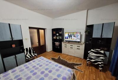 Apartament 2 camere mobilat si utilat-zona Craiter - 9