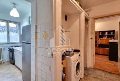 Apartament cu 3 camere, etaj intermediar, zona Dacia - 3