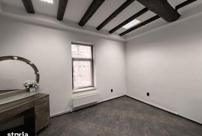 Casă cu 5 camere cu Teren 155 Mp în Central - 9