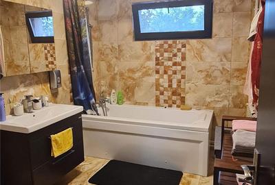 Casă cu 4 camere cu Teren 600 Mp în Costi - 5