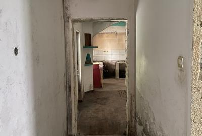 Casă individuală cu 5 camere cu Teren 1381 Mp în Costești - 9