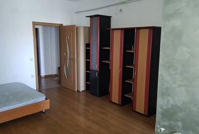 Garsonieră în Poarta 6 - 3