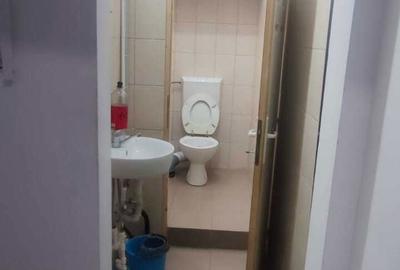 Spațiu comercial, de 75 mp, în Central - 7
