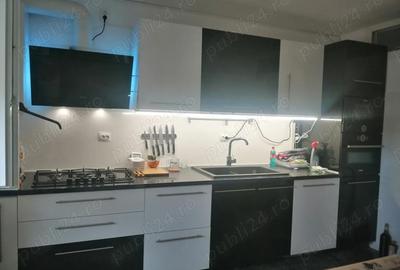Apartament cu 4 camere decomandat în Centru Civic - 3