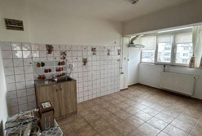 Apartament cu 3 camere decomandat în Narcisa - 5