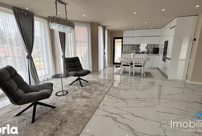 Casă cu 4 camere cu Teren 1200 Mp în Central - 11