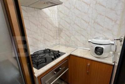 Apartament cu 4 camere decomandat, 79,46 mp, zona Sara - 8