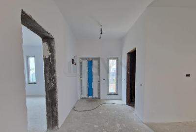 Casa 4 camere Crevedia langa lac Casa 4 camere Crevedia langa lac - 4