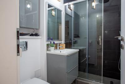 Garsonieră decomandată, mobilată în Central