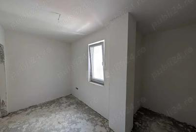 Apartament cu 3 camere semidecomandat în Florești - 2