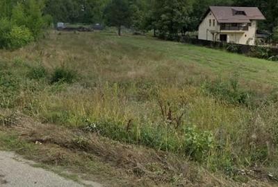 Teren de 1268 mp, în Central - 8