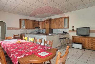 Casă cu 4 camere cu Teren 332 Mp în Ultracentral - 3