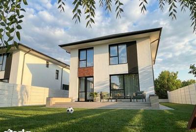 Casă cu 4 camere cu Teren 387 Mp în Central - 2