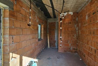 Apartament cu 3 camere decomandat în Uverturii - 10