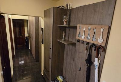 Apartament cu 3 camere decomandat în Astra - 9
