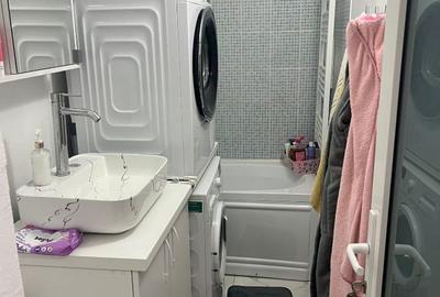 Apartament cu 3 camere semidecomandat în Craiovița Nouă - 2