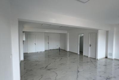 Spațiu comercial, de 70 mp, în Florești - 1