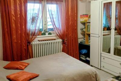 Apartament cu 3 camere decomandat în Simion Bărnuțiu