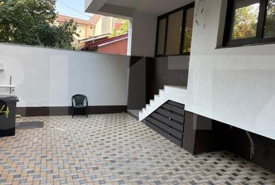 Apartament tip vila, 4 camere, 3 niveluri, curte proprie 40 mp, intrare separa - 2